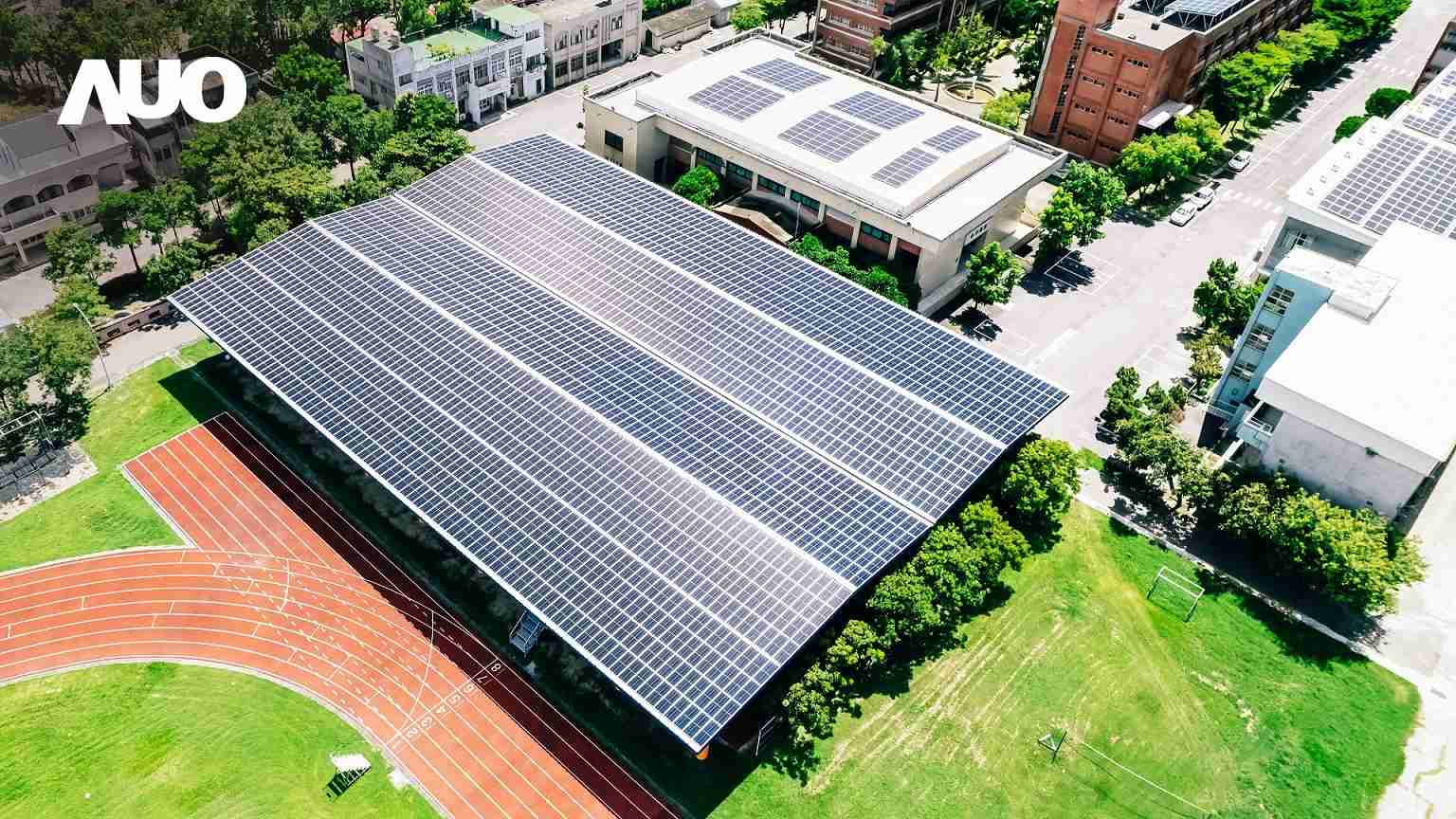 口袋牛店SunSteel光电整合型浪板具备快速安装、、、、轻量化优势，，可提升15%发电效能，，，通过国际IEC与台湾VPC认证安全、、防漏、、耐候标准